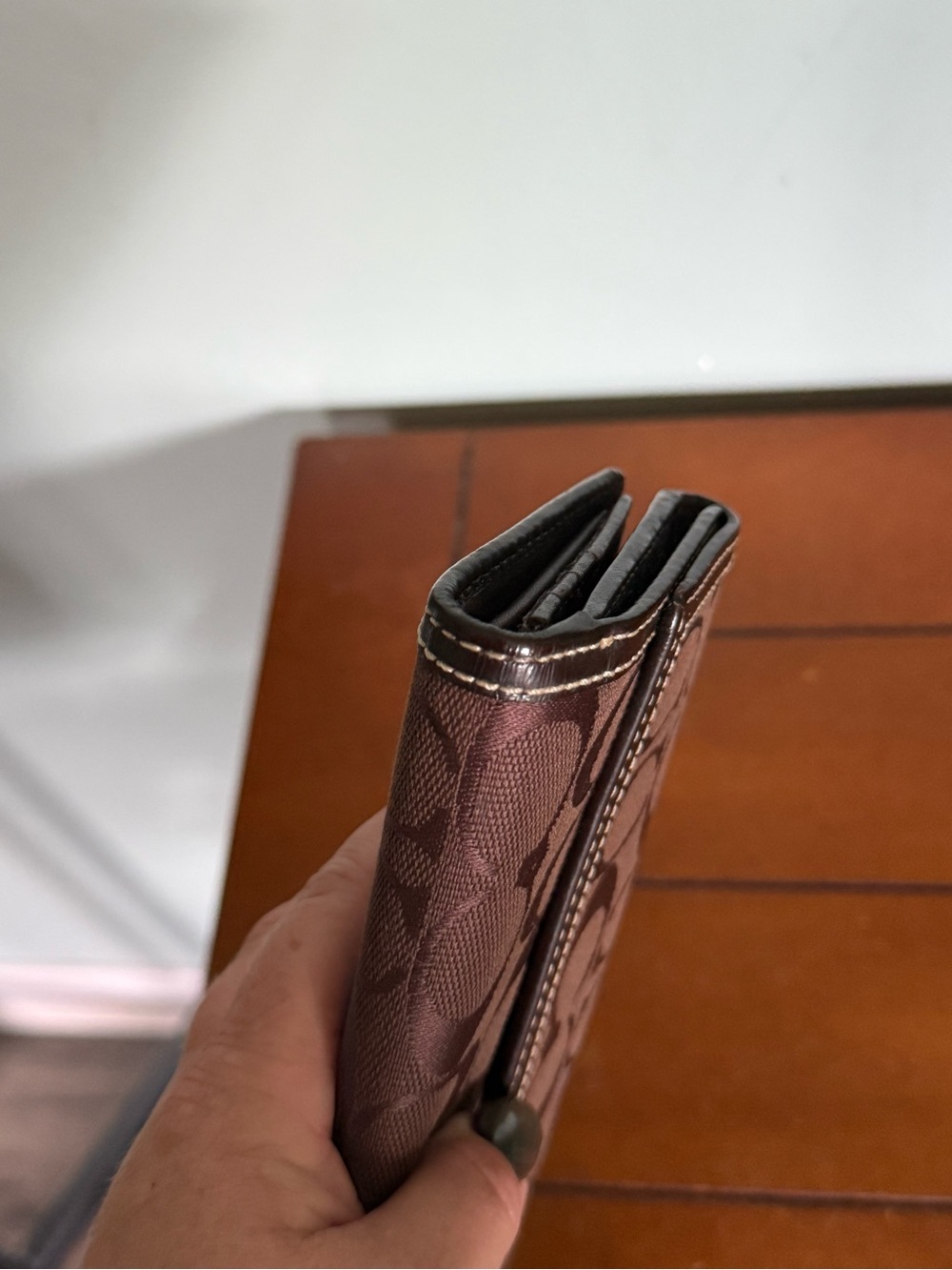 Coach Y2K Chocolate Brown Jacquard Signature Turnlock Bifold Wallet - Picture 6 of 6